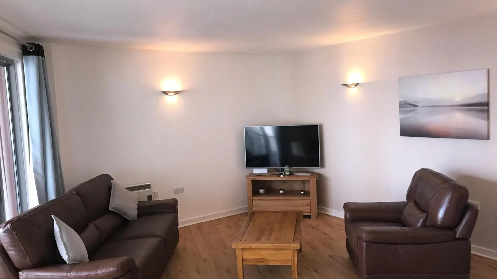 California Building Apartment London