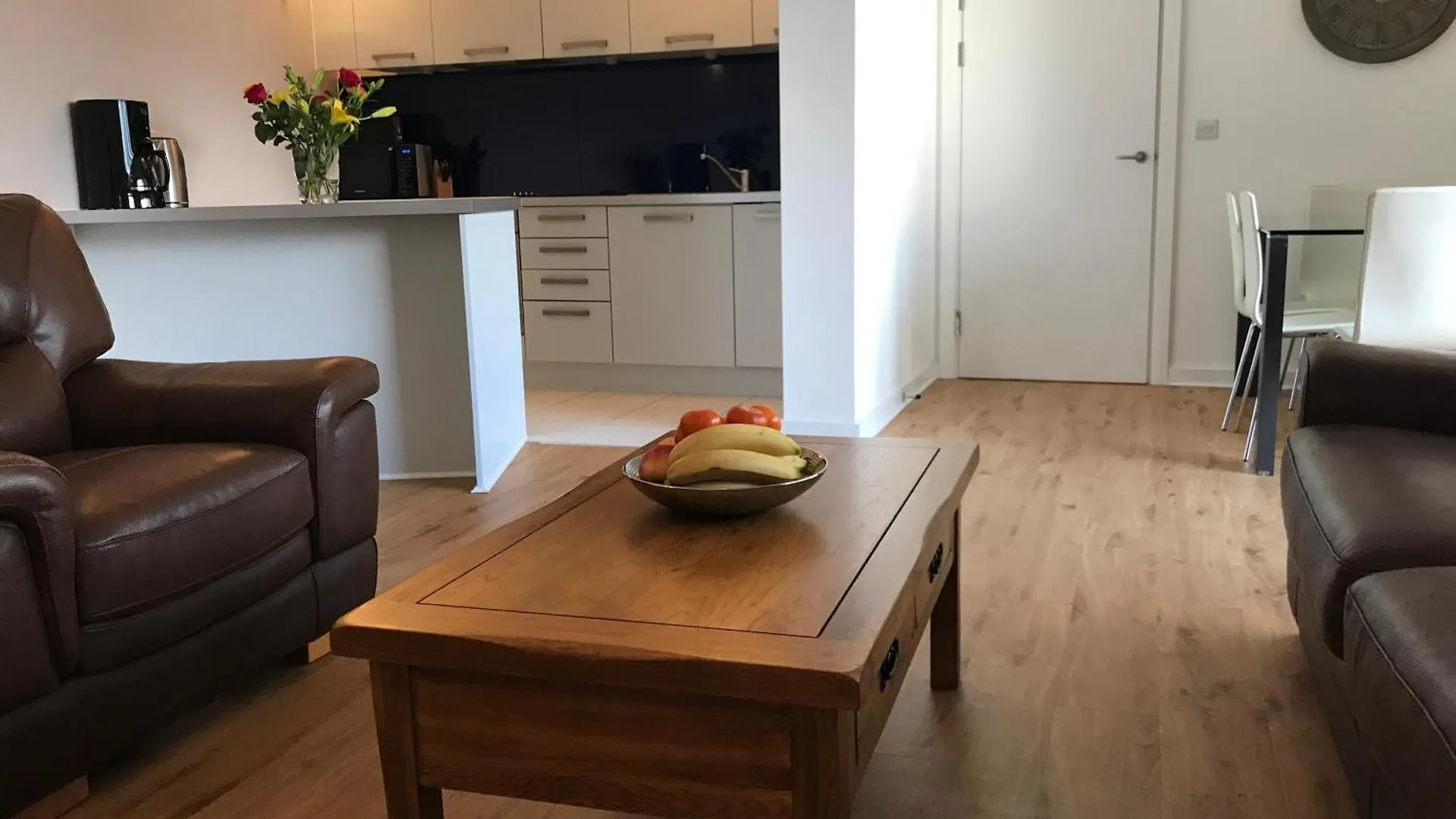 California Building Apartment London