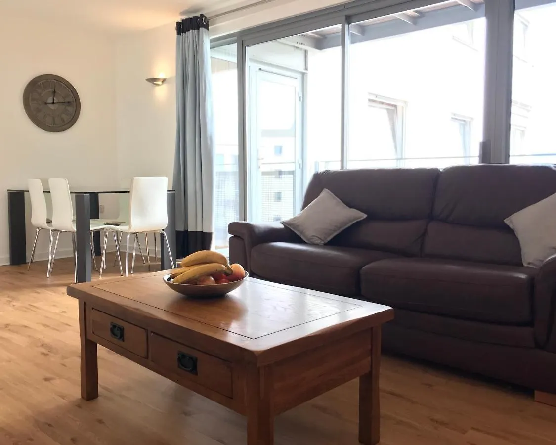 California Building Apartment London 0*,